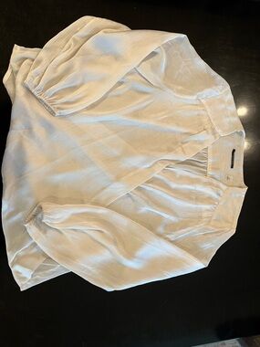 Tahari Cream Textured Pleated Blouse